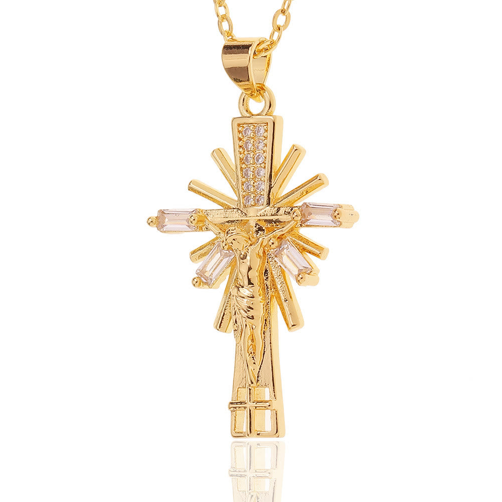 Collana con Croce Leggera in Stile Lusso con Pendente in Diamanti