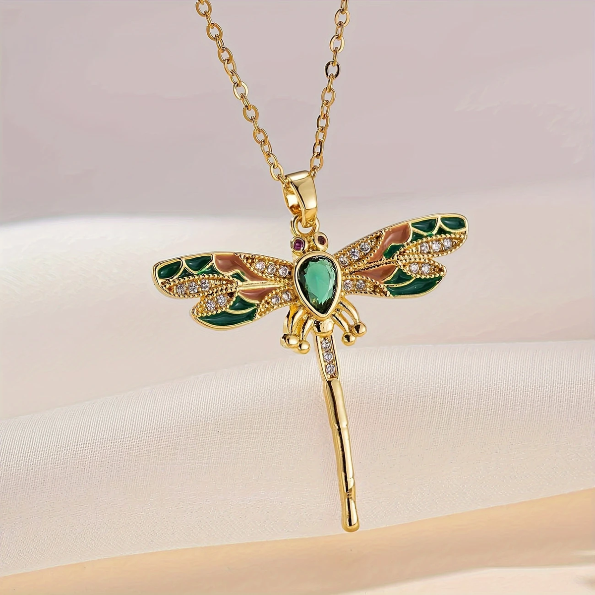 Collana Libellula Color Oro – Simbolo di Trasformazione