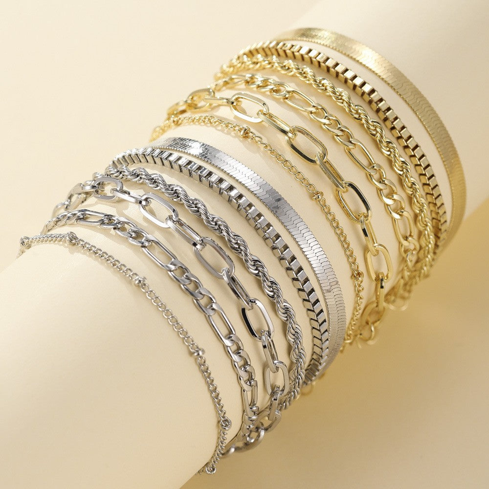 Set di bracciali dorati