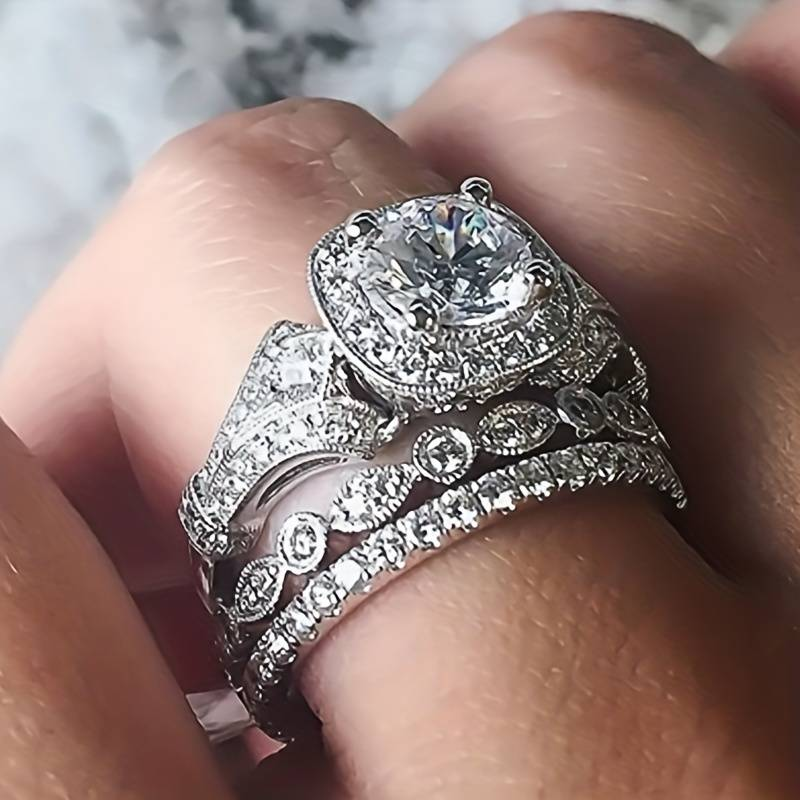 Anello Vintage in Argento Luccicante