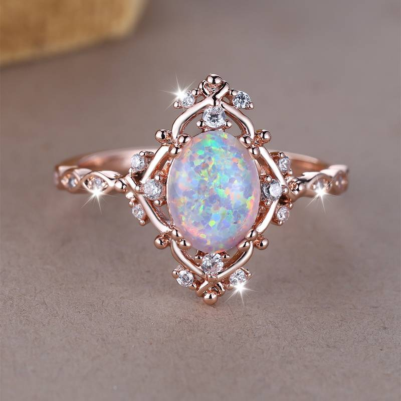 Anello Vintage con Opale Rosa