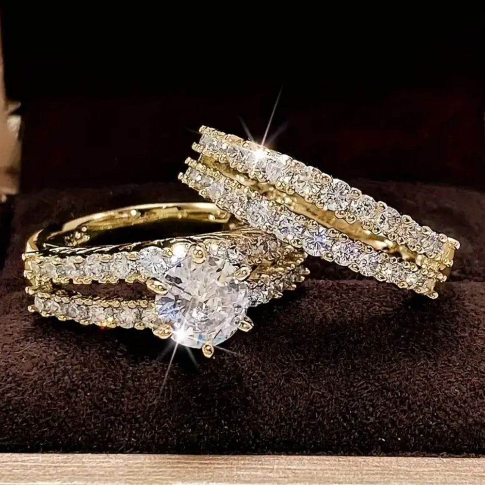 Set di Anelli Radiante Eterno – Color Oro con Pietre
