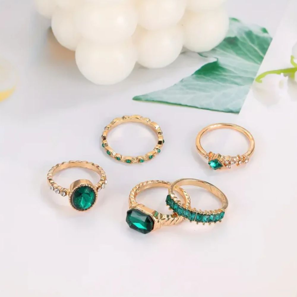 Set di Anelli Zarina – Color Oro con Pietre Verdi