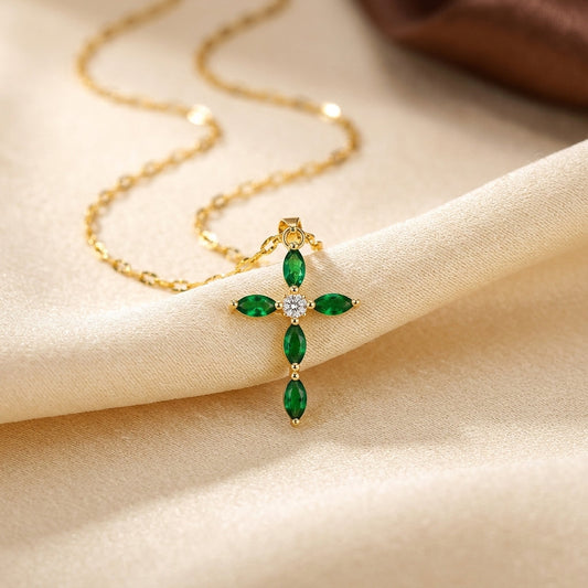Collana croce marquise smeraldo in oro