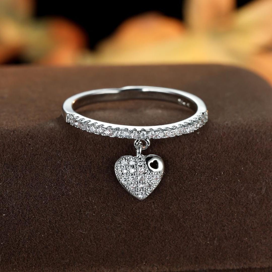 Anello Impilabile con Charm a Cuore Pavé