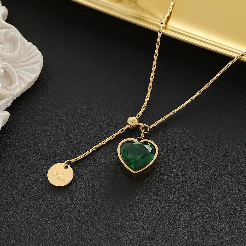 Collana Juliette Veyron | Dorata con Cuore Verde Smeraldo