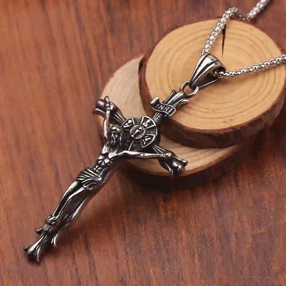 Collana Pendente con Crocifisso in Acciaio Inossidabile Stile Retro