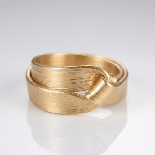 Anello Regolabile Avvolto in Oro