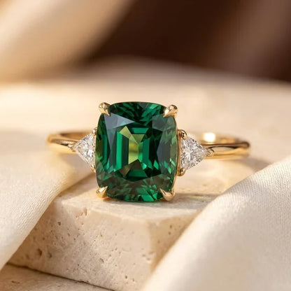 Anello solitario a cuscino in oro