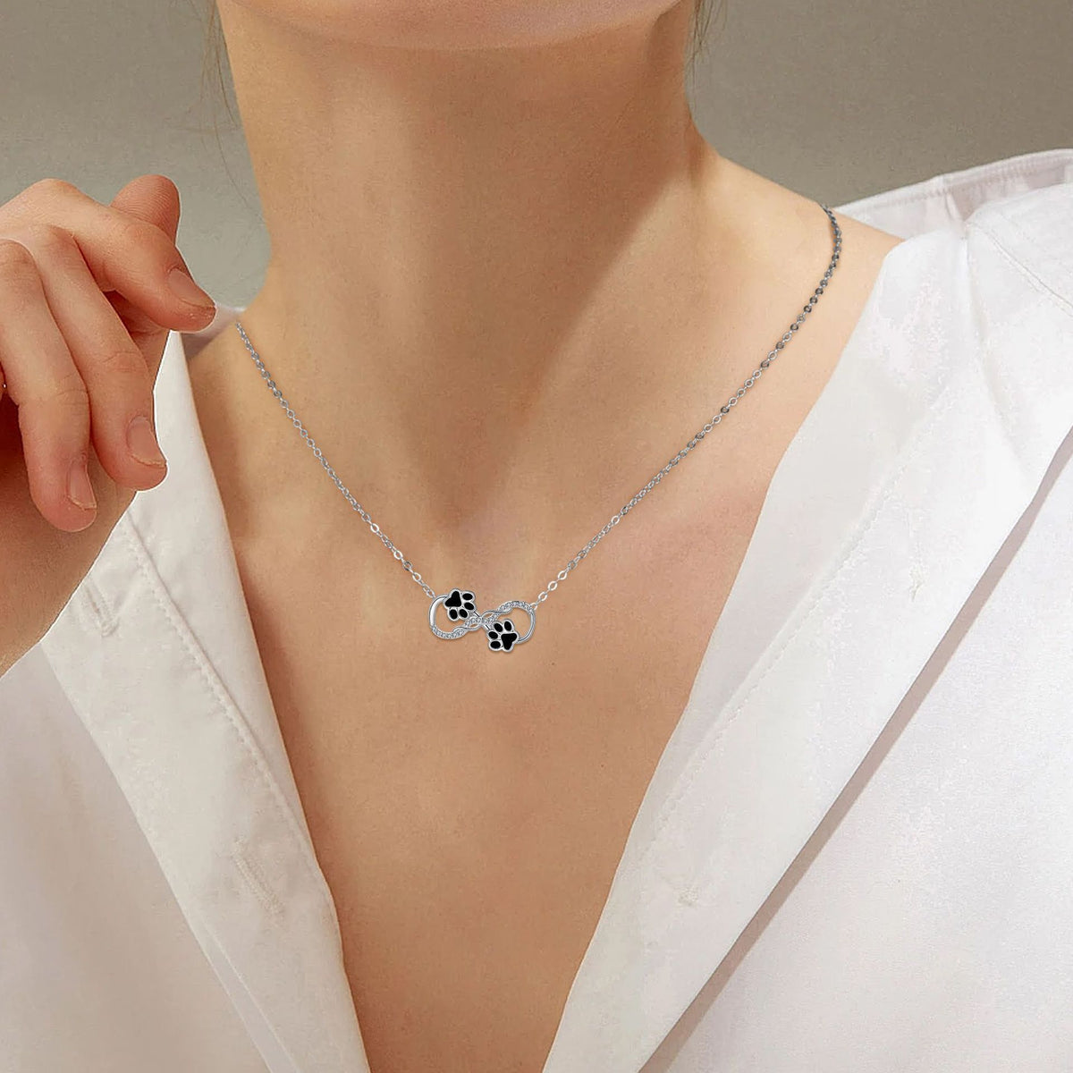 Collana con Pendente Simbolo dell'Infinito con Zirconia