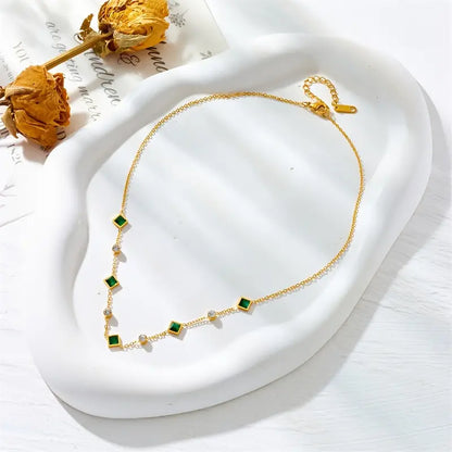 Collana Geometrica in Oro e Smeraldo