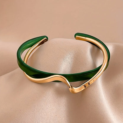 Bracciale Cuff in Oro Minimalista Elegante