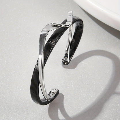 Bracciale Cuff in Oro Minimalista Elegante