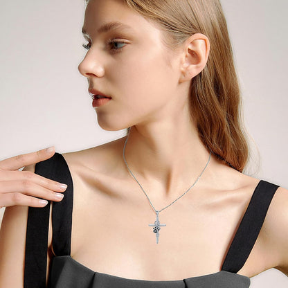 Collana Croce con Zampa in Argento 925 – Fede e Amore
