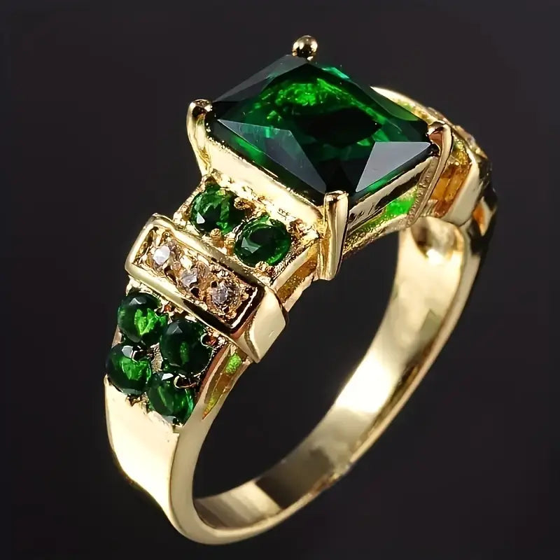 Anello Aveline Verdara | Dorato con Pietra Verde Smeraldo