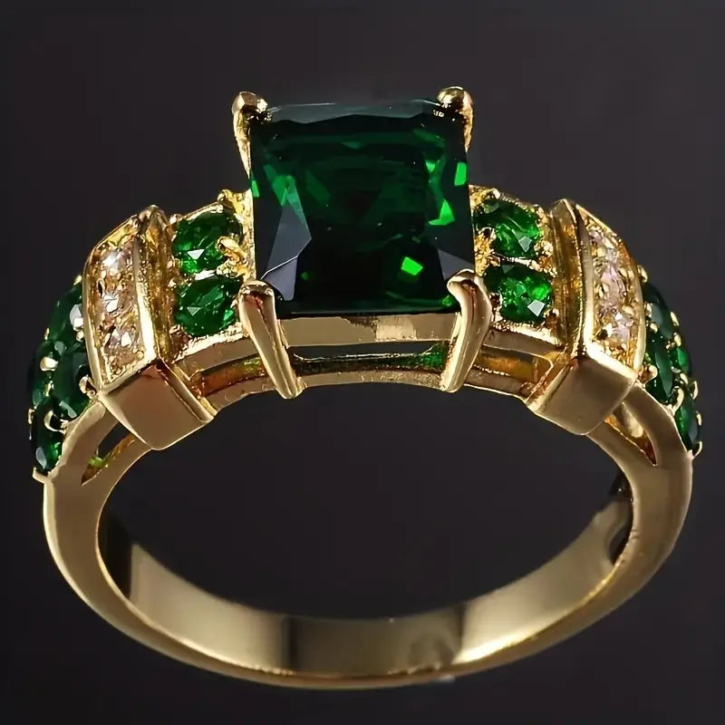 Anello Aveline Verdara | Dorato con Pietra Verde Smeraldo