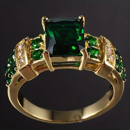 Anello Aveline Verdara | Dorato con Pietra Verde Smeraldo