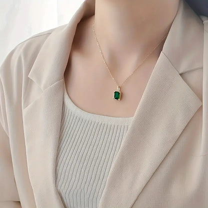 Collana Rettangolare Halo in Oro e Smeraldo