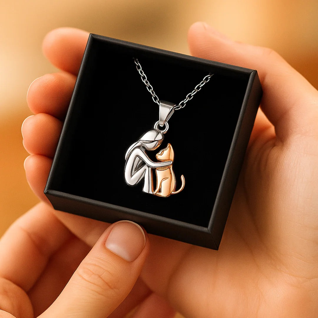 Collana Abbraccio con Ciondolo Gatto – Un Legame per Sempre