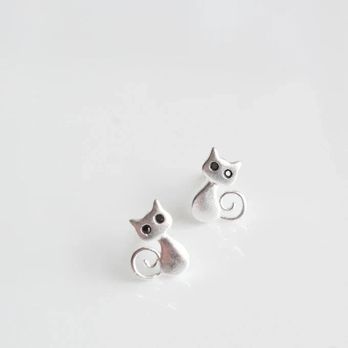 Orecchini a Perno Gatto in Argento Sterling – Piccoli e Delicati