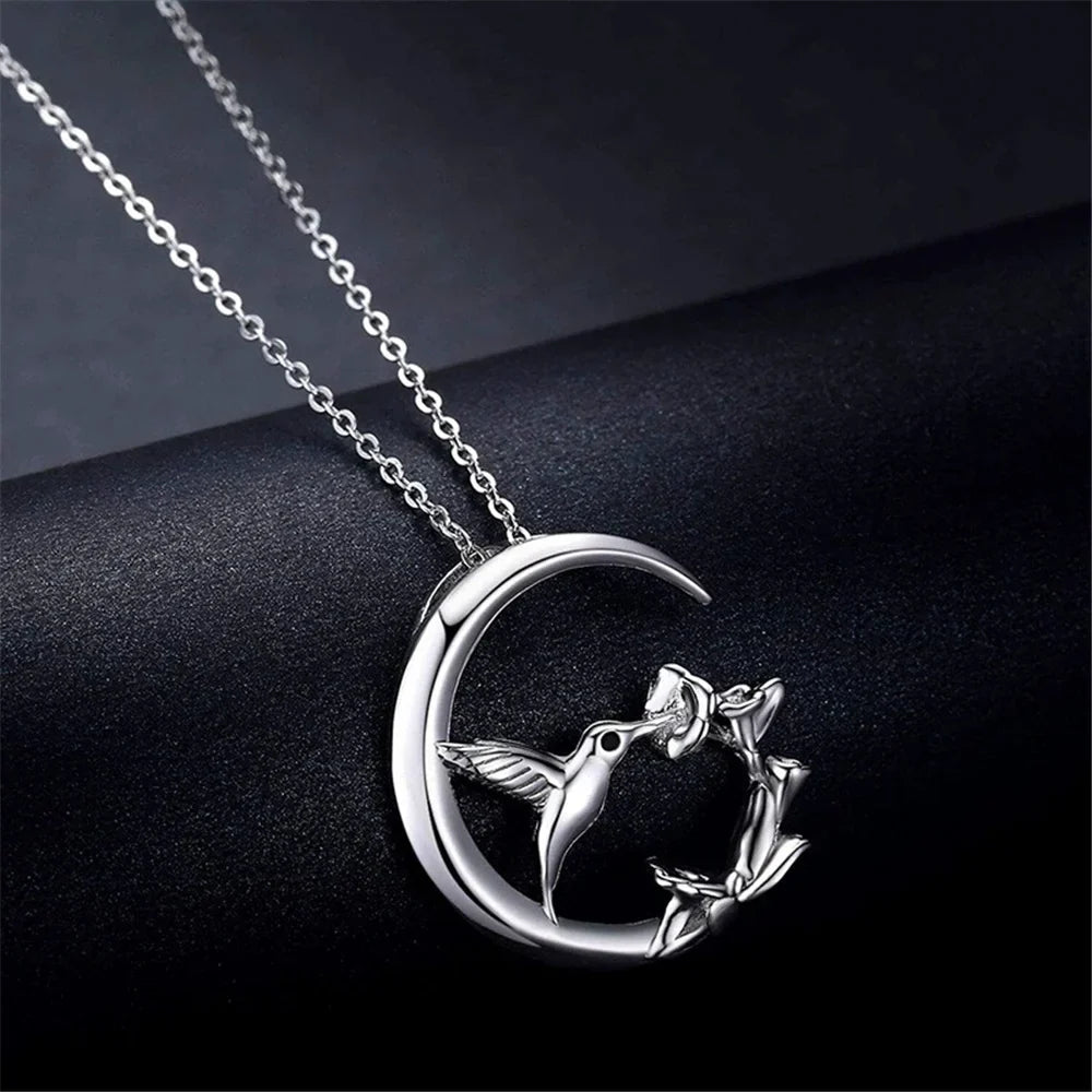 Collana con Pendente Vintage in Argento a Forma di Uccello Lunare