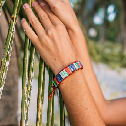 Bracciale in Pelle con Giada Arcobaleno