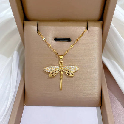 Collana Libellula con Zirconi – Color Oro, Simbolo di Rinascita