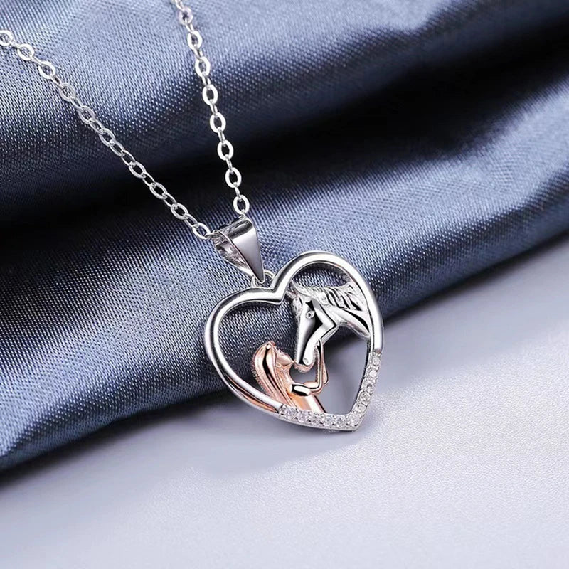 Collana Cuore Ragazza e Cavallo con Zirconi – Argento e Oro Rosa