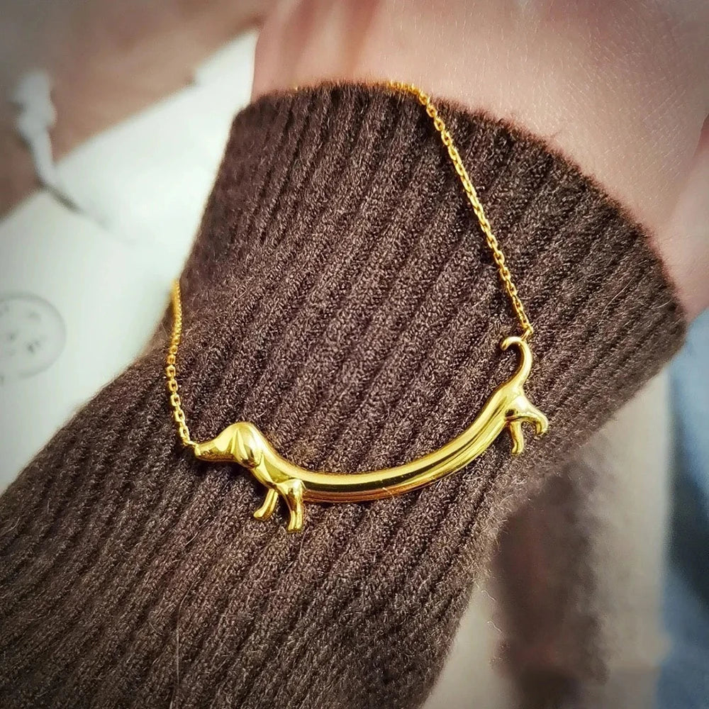 Collana Bassotto Placcata Oro – Ciondolo Allungato