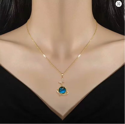 Collana con pendente Astronauta Luna Pianeta Donna