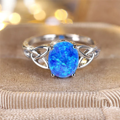 Anello Vintage in Argento con Opale Blu