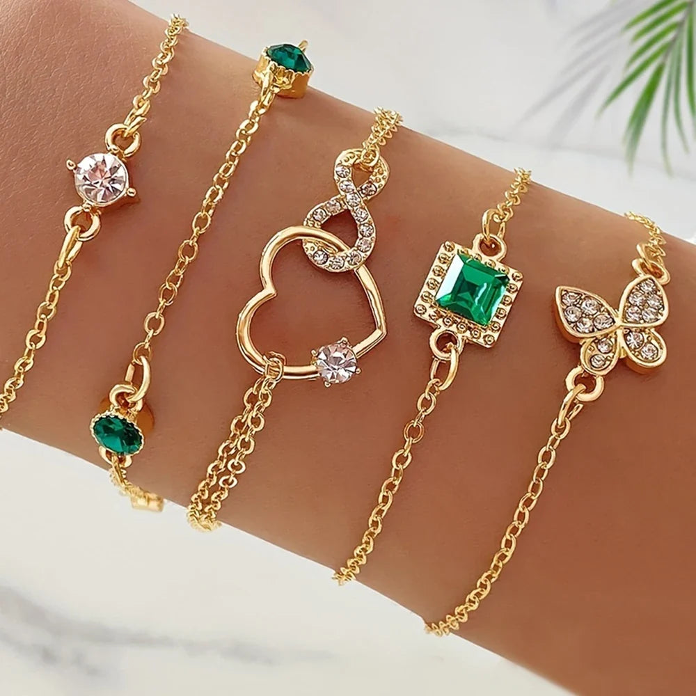 Collezione di Bracciali “Amore Infinito”