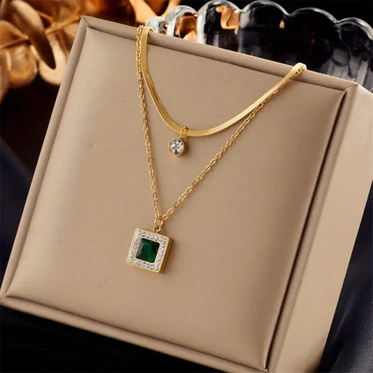 Collana Tirena Valeure | Dorata con Pendente Verde Smeraldo