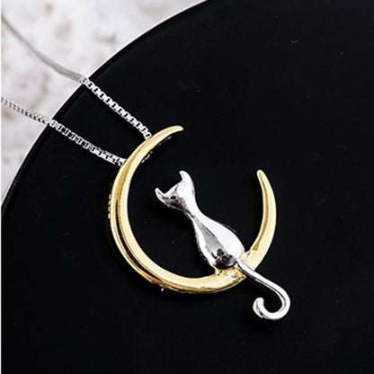 Collana Gatto sulla Falce di Luna – Color Argento o Oro