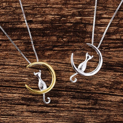 Collana Gatto sulla Falce di Luna – Color Argento o Oro