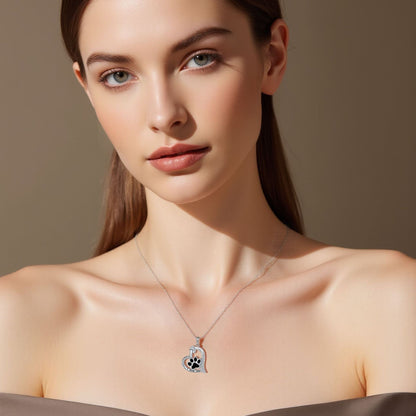 Collana a forma di cuore con impronta di zampa di cane in zirconia