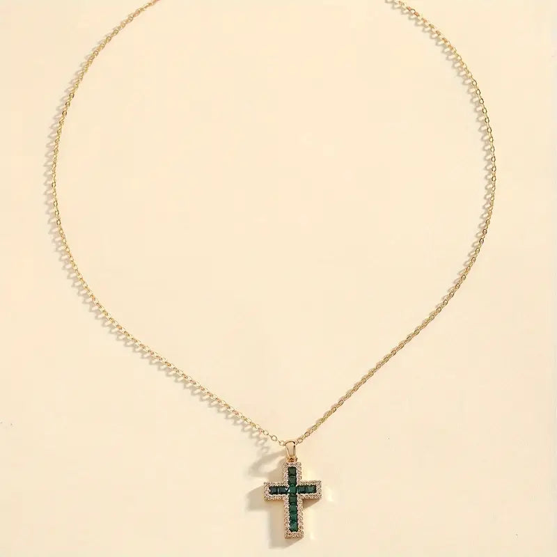 Collana con Croce Solene | Dorata con Pietre Verde Smeraldo