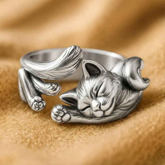 Anello Gatto Addormentato in Argento Anticato – Stile Vintage