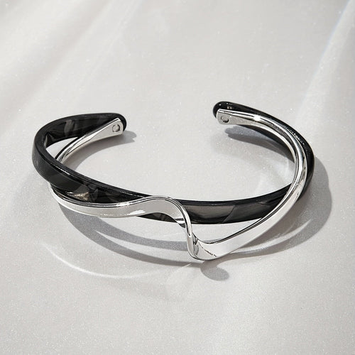 Bracciale Cuff in Oro Minimalista Elegante