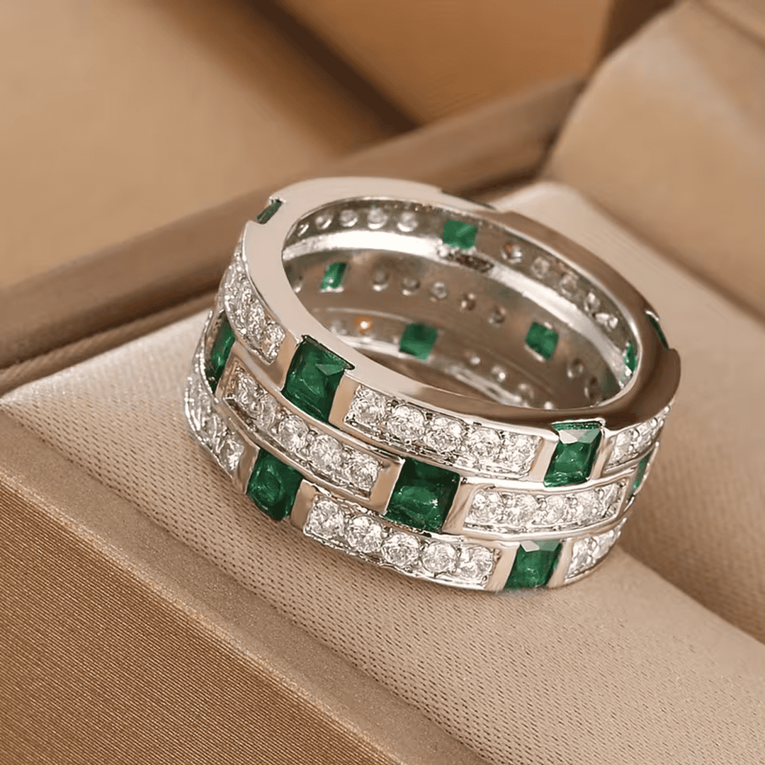 Anello Matrice di Smeraldo Elegante