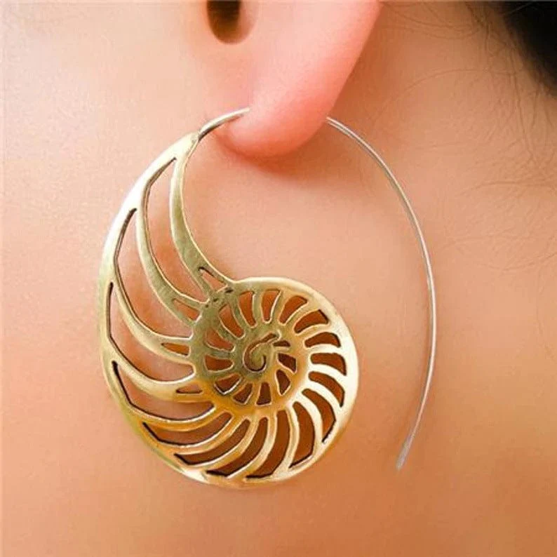 Orecchini Vintage con Conchiglia Dorata a Spirale