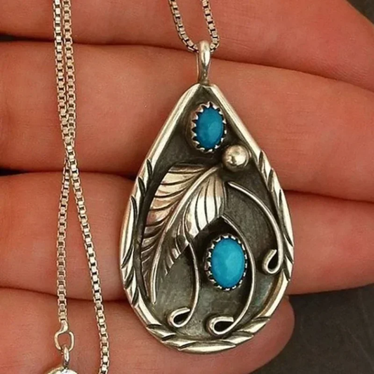 Collana Vintage con Ciondolo in Pietra Blu