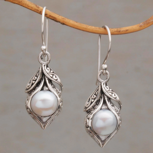 Orecchini Vintage in Argento con Perle Pendenti