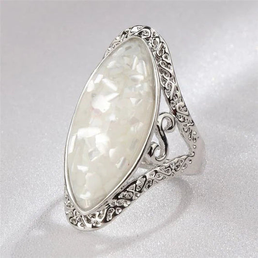 Anello in Argento con Opale Bianco Vintage