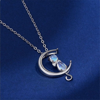 Collana Gattino sulla Falce di Luna con Pietra di Luna