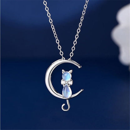 Collana Gattino sulla Falce di Luna con Pietra di Luna