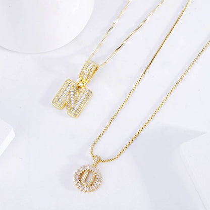 Collana con Iniziale Pavé – Lettera Color Oro con Pietre